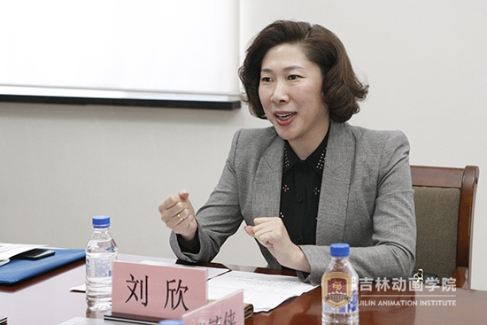 副董事长刘欣主持新葡萄8883国际官网就业创业导师颁发仪式(1).JPG